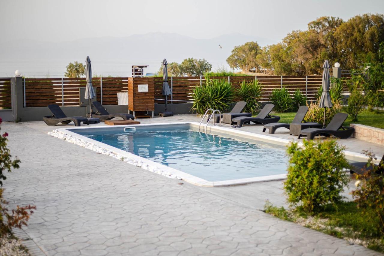 Isola Apartments Xylokastro Exterior photo