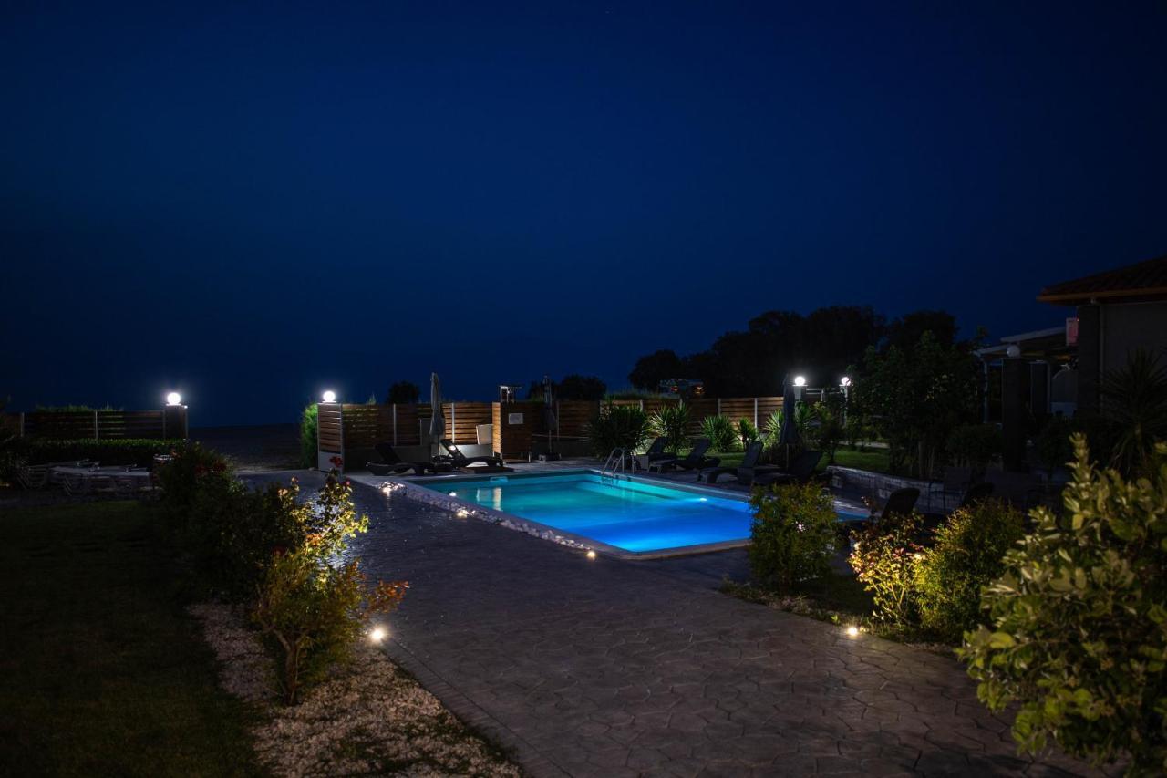 Isola Apartments Xylokastro Exterior photo